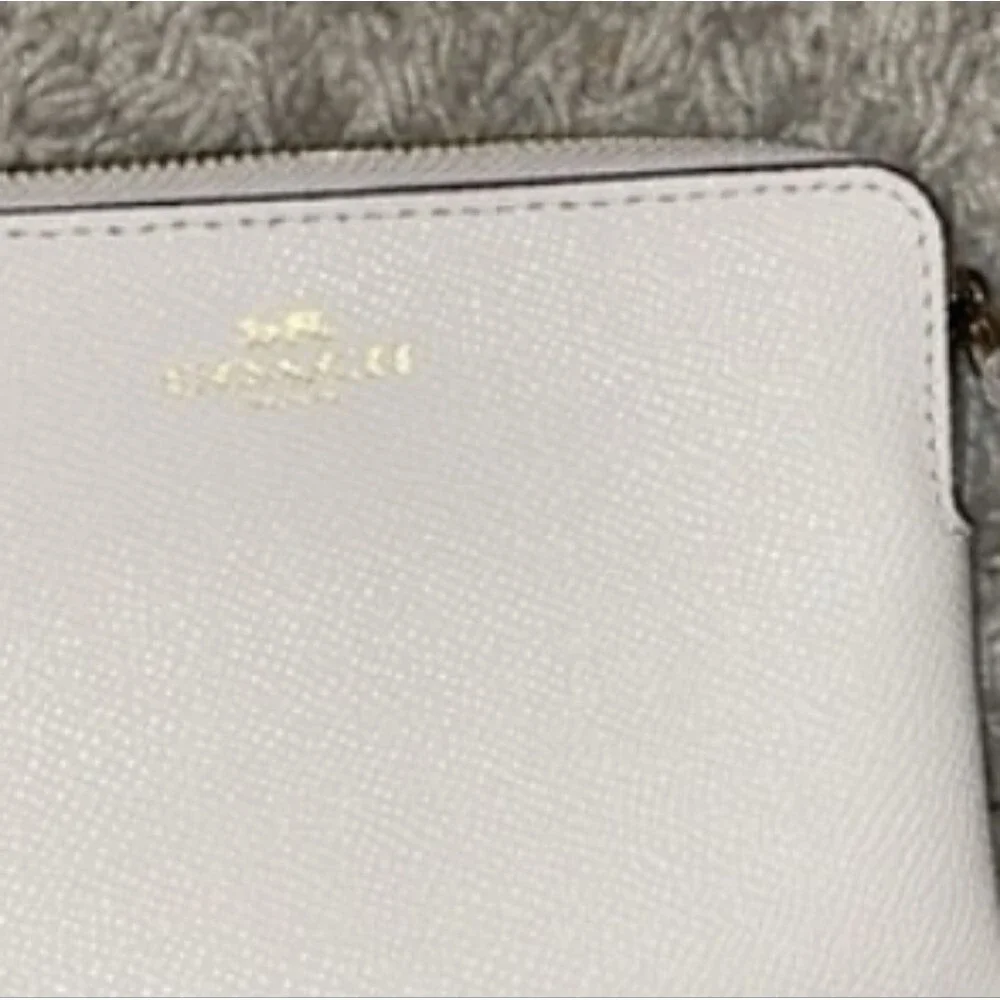 Coach Corner Zip Wristlet in White Signature Canvas NWT Authentic Mini Bag